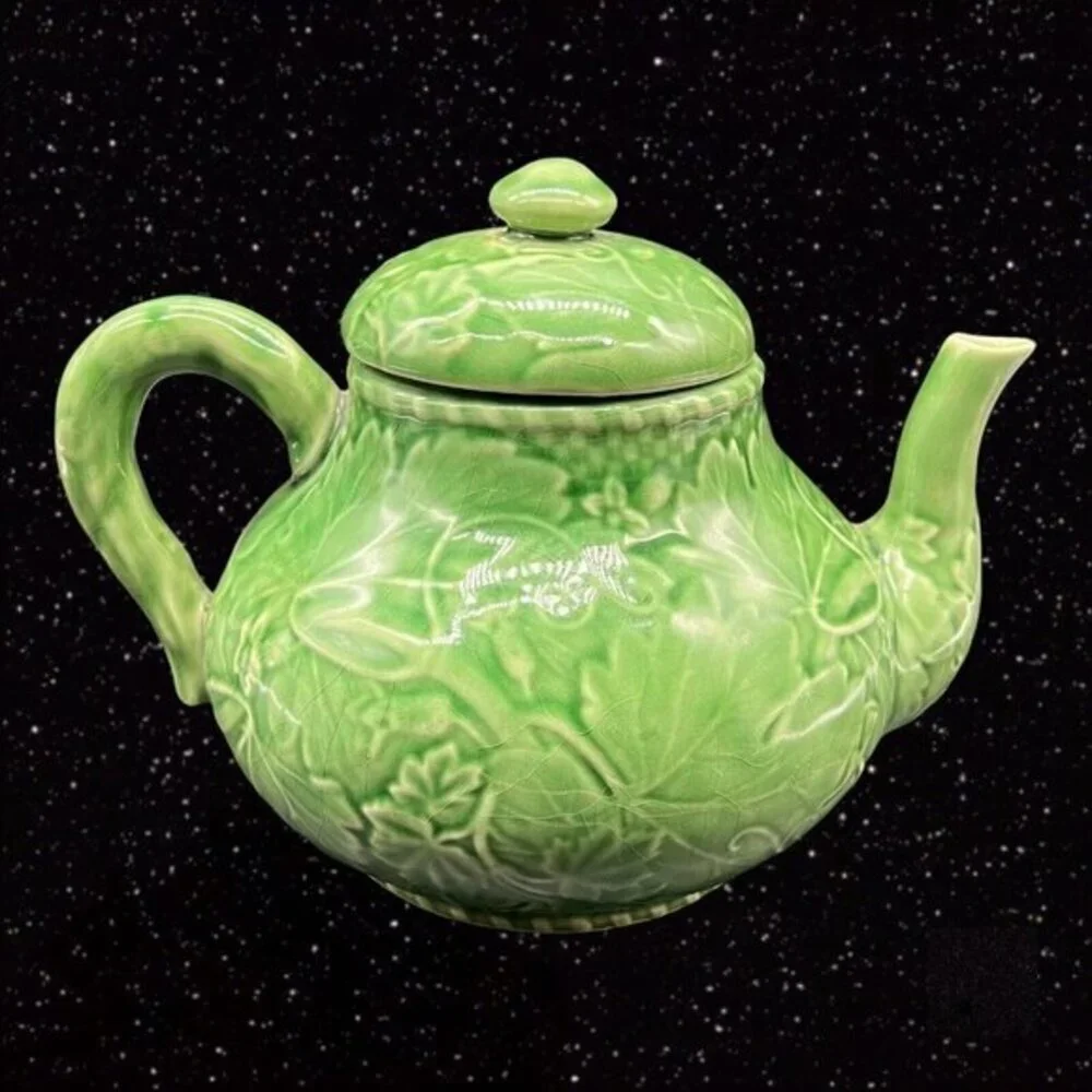 Vintage Pier 1 Imports Handpainted Green‎ Cabbage Teapot Portugal 6”W 9”T